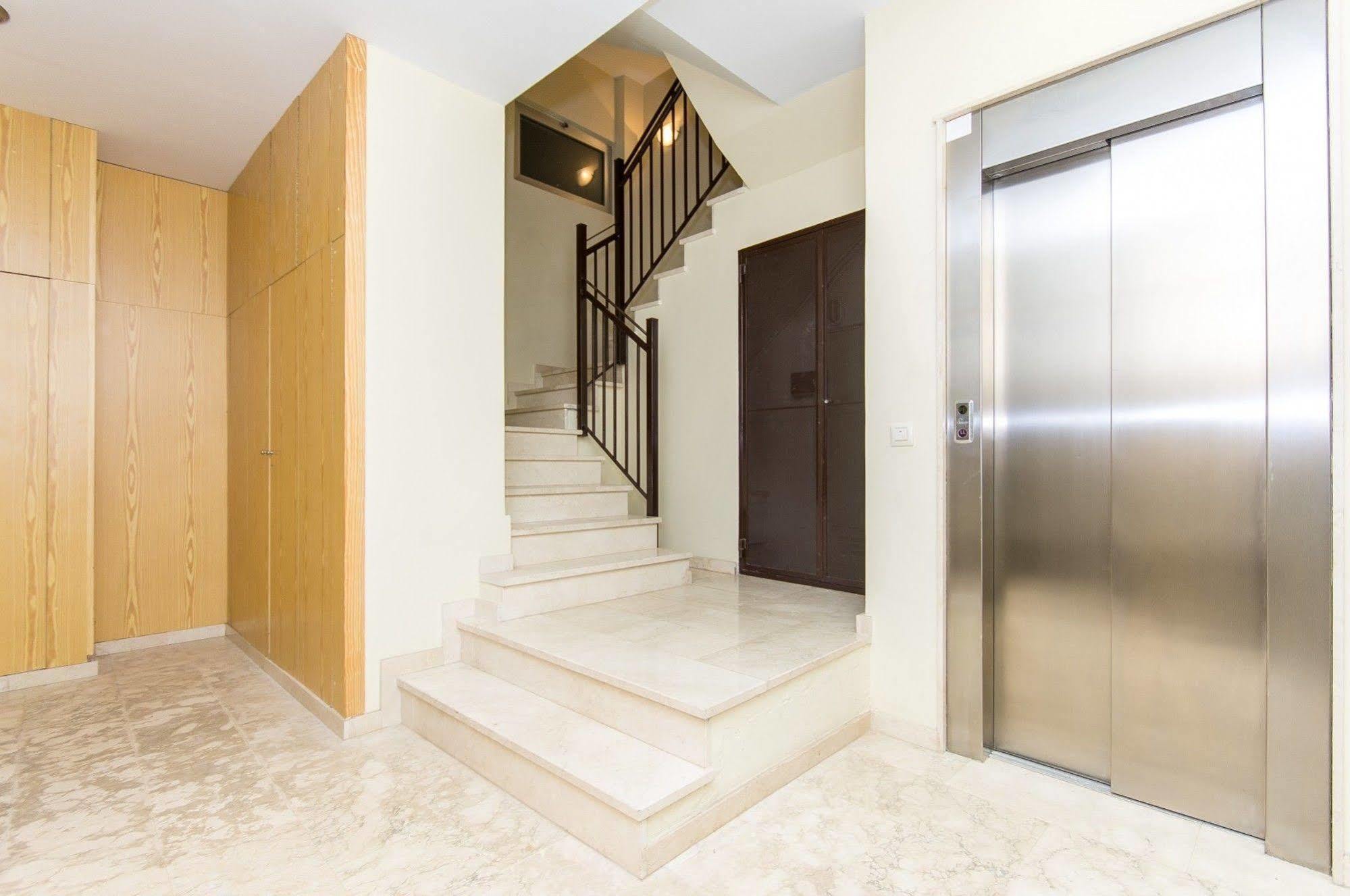 Bet Apartments - Tramontana Apartments Valencia Buitenkant foto