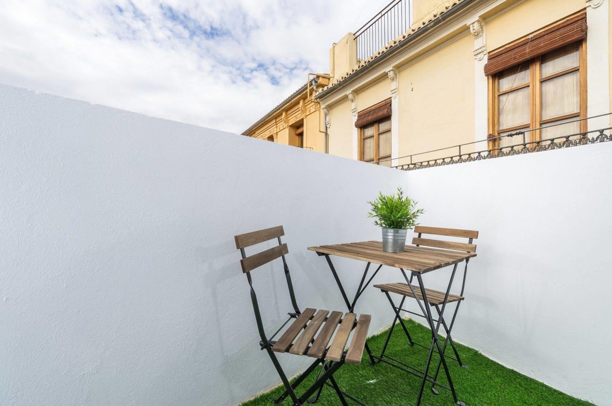 Bet Apartments - Tramontana Apartments Valencia Buitenkant foto